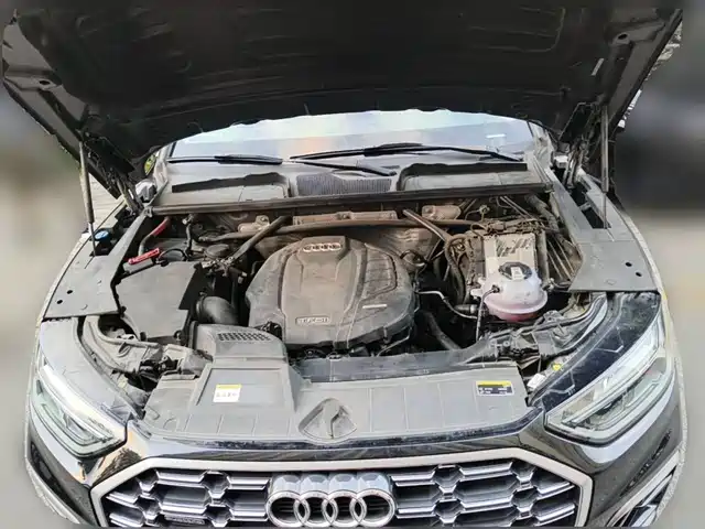 Audi Q5L 2022 45T Luxury Dynamic — фото 3