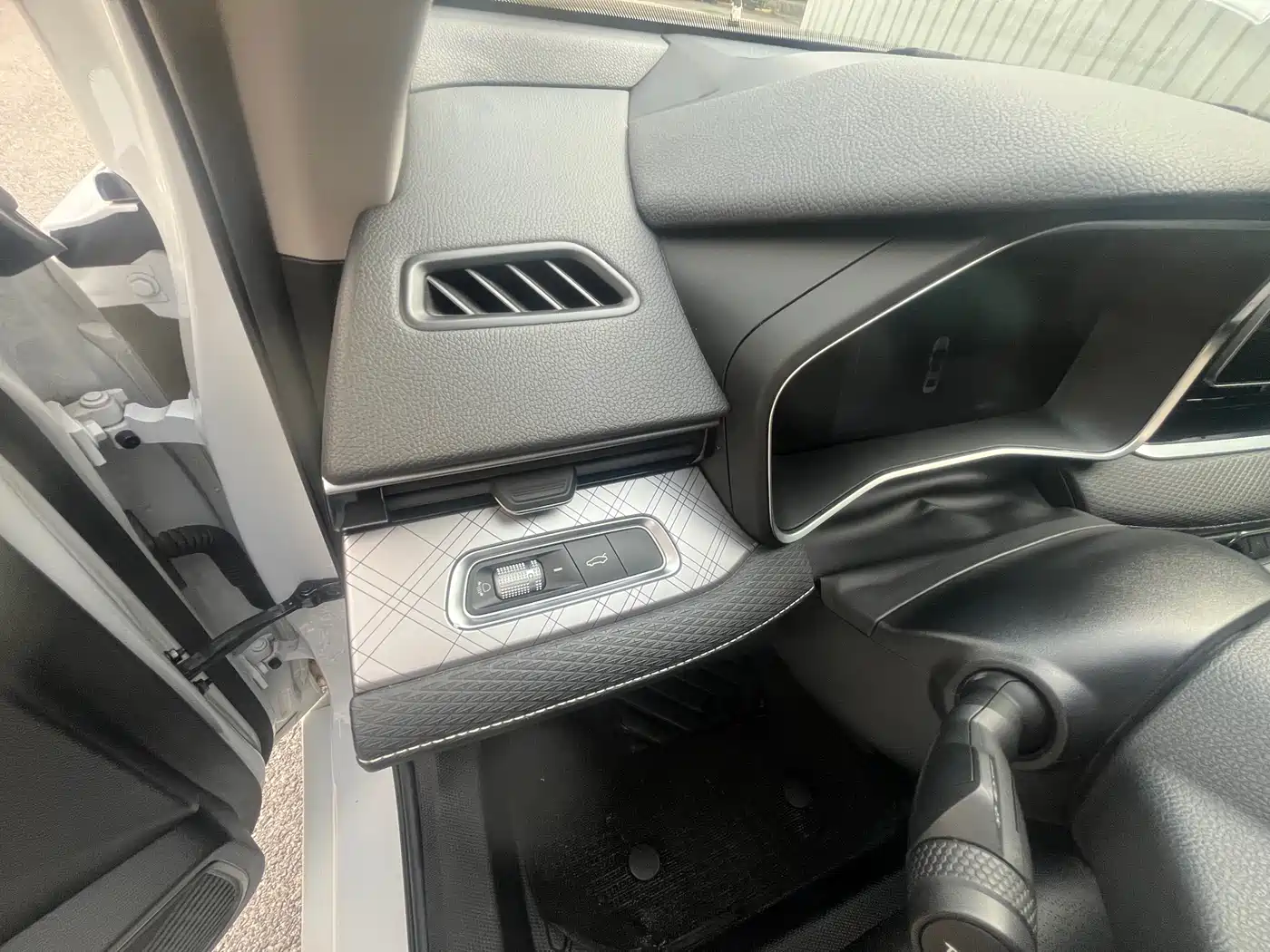 GEELY AUTOMOBILE XINGRUI