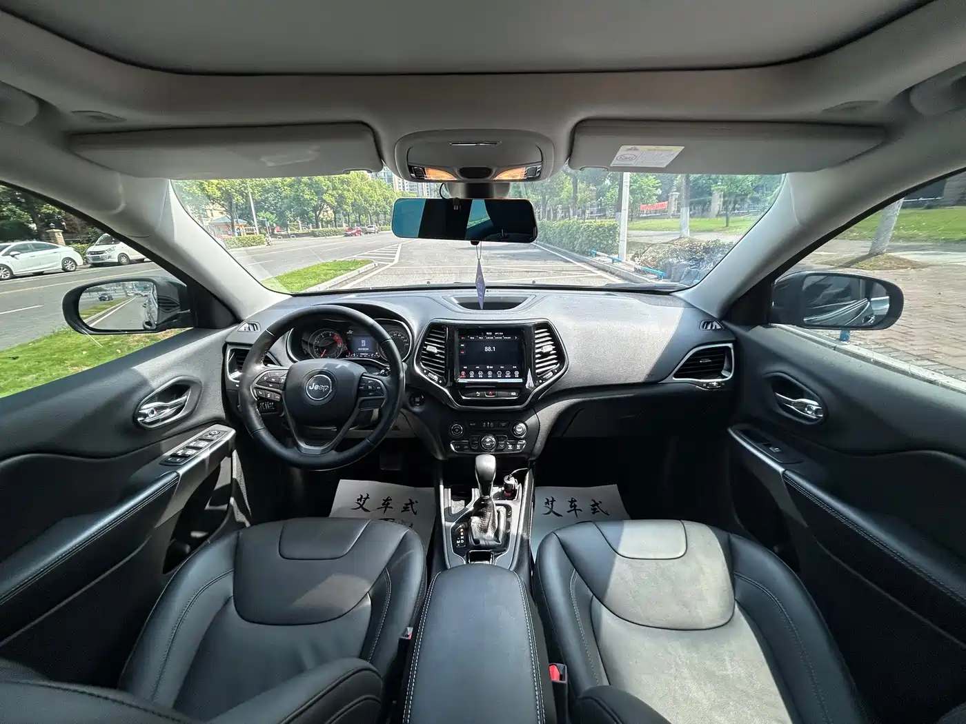 Jeep Cherokee 2021 2020 2.0T 2WD Leading Edition