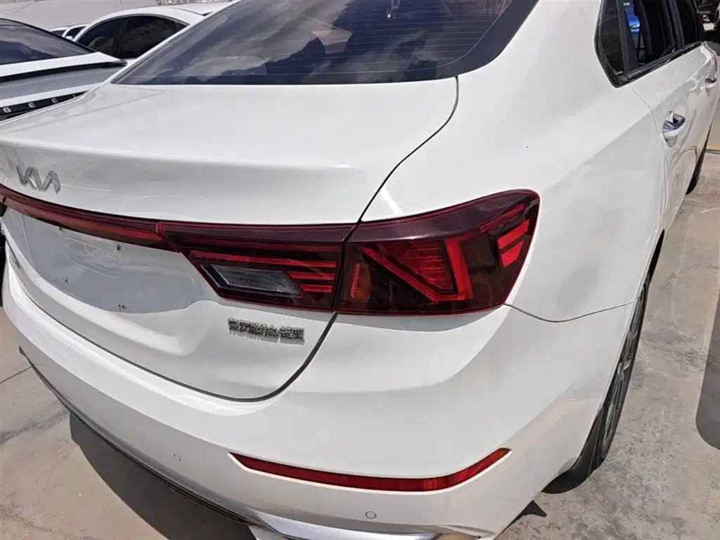 Kia K3 2021 Facelift 1.5L CVT Fashion Edition фото 8
