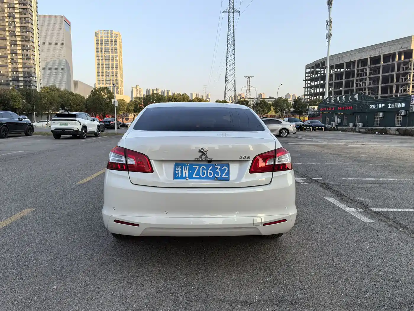 Peugeot 408 2014 1.8L Automatic Luxury Edition фото 4