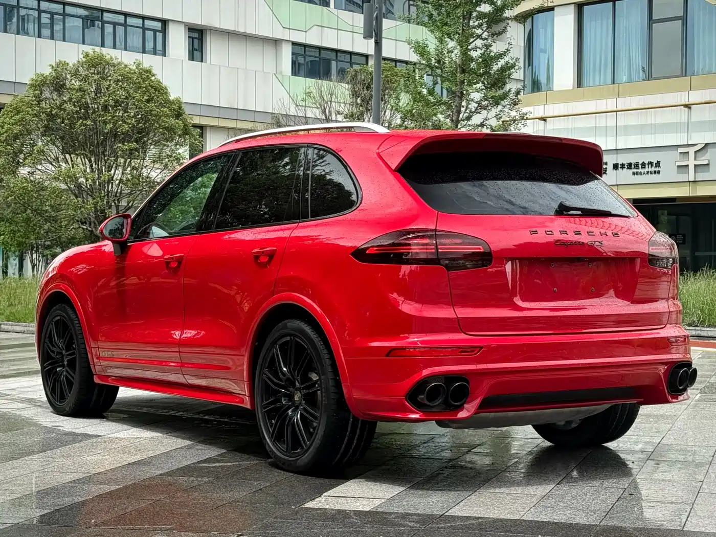 Porsche Cayenne 2016 Cayenne GTS 3.6T фото 9