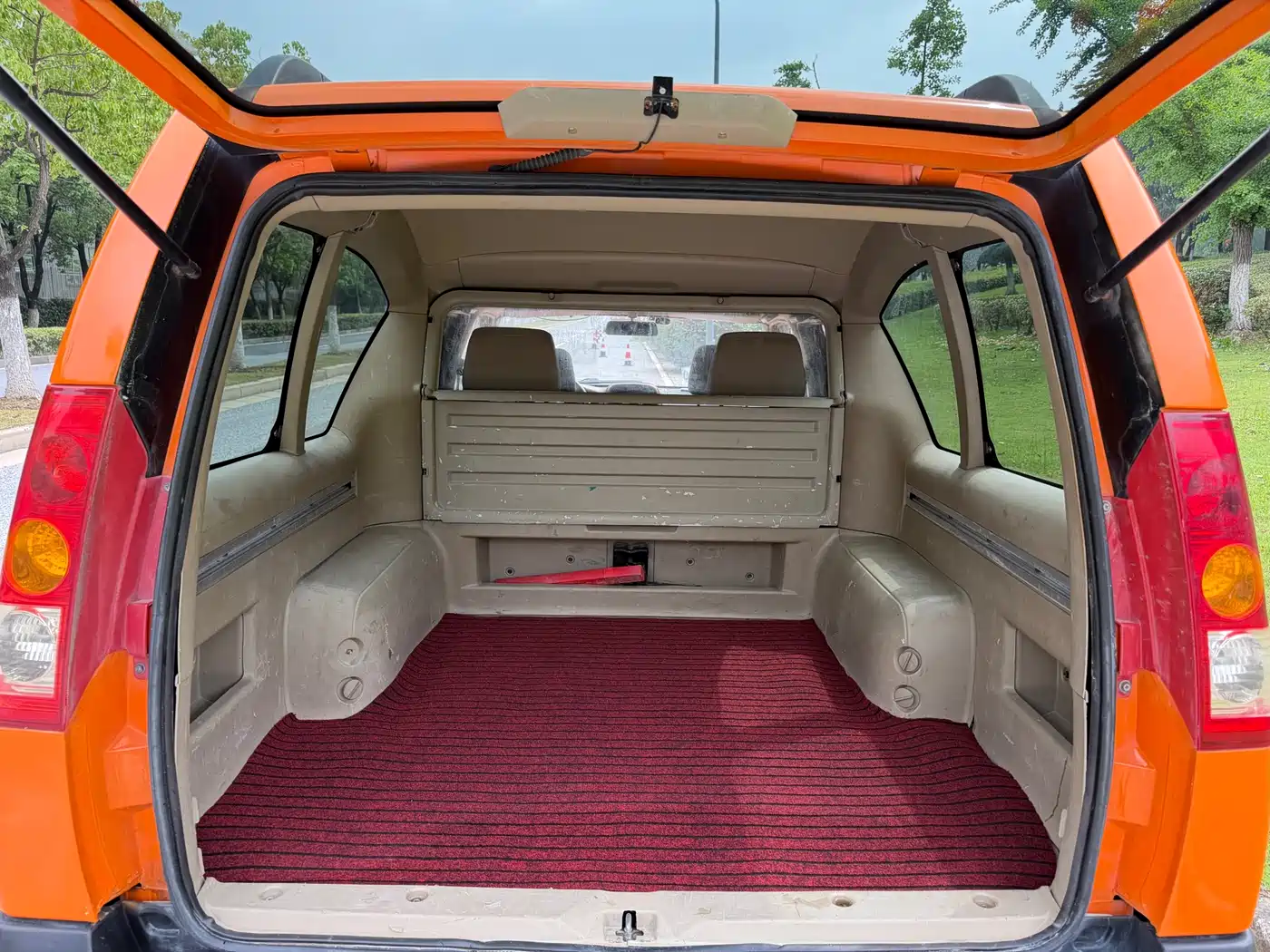 Nissan ZN Van 2016 2013 2.4L 2WD Luxury 5-seater