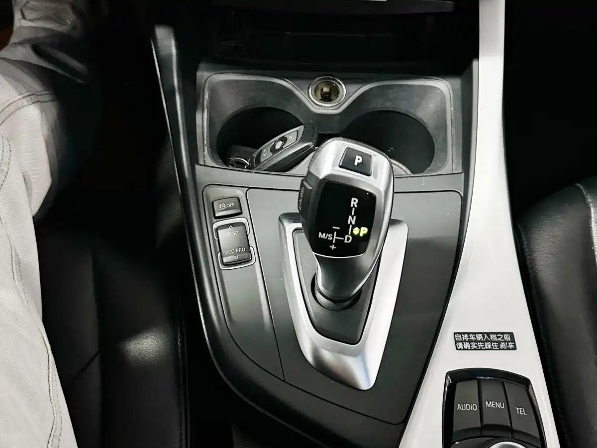 BMW 1 Series (Import) 2015 118i Urban Design Package фото 15
