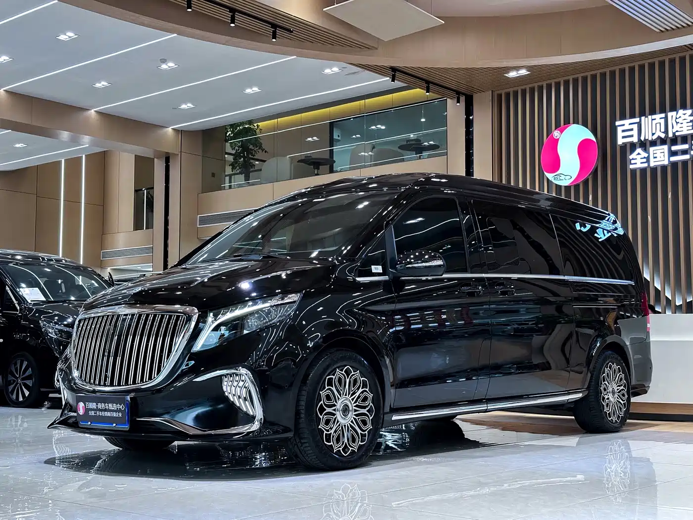 Lili Auto V-Class 2025 2023 Lion Dance Series 2.0T Zhang 7-Seater