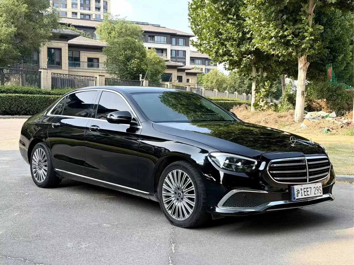 Фото 3 - Mercedes-Benz E-Class
