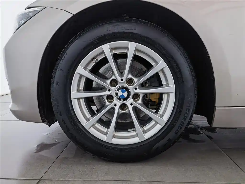 BMW 3 Series 2013 316i Progressive фото 17
