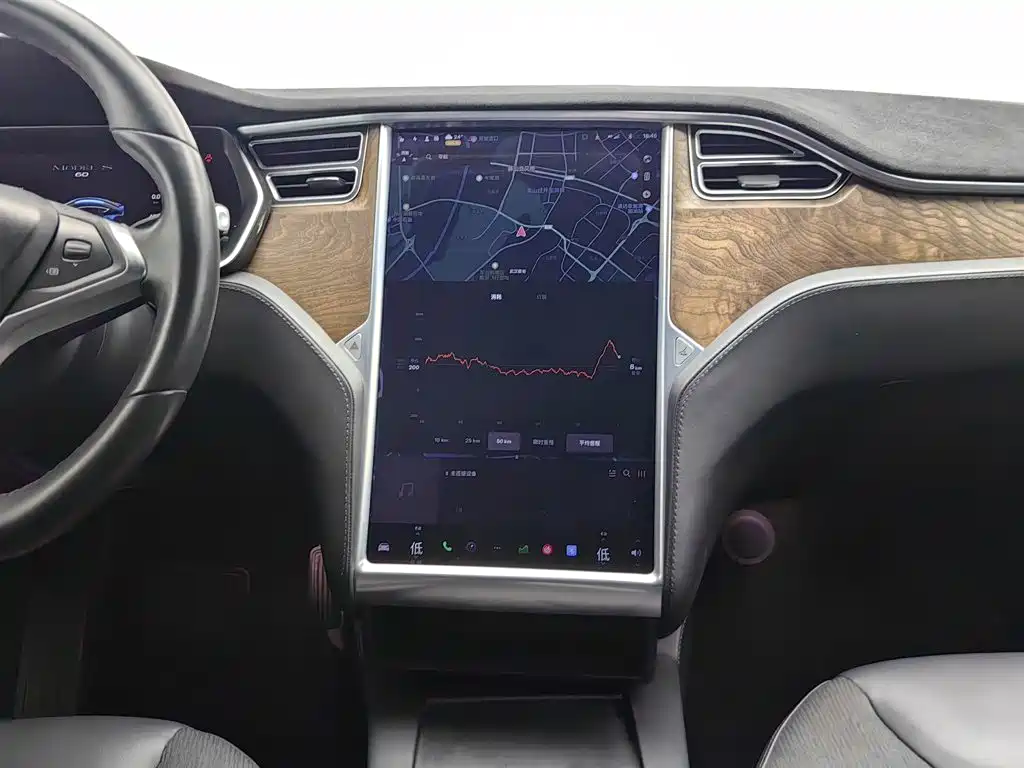 Фото 12 - Tesla Model S