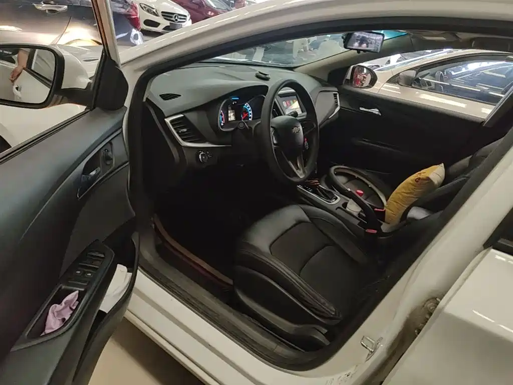 Chevrolet Cavalier 2016 1.5L Automatic Delight Edition фото 15