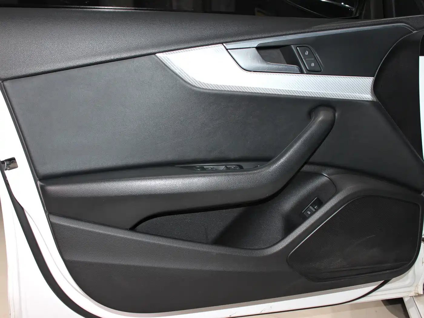 Audi A4L 2017 Plus 40 TFSI Fashion фото 11
