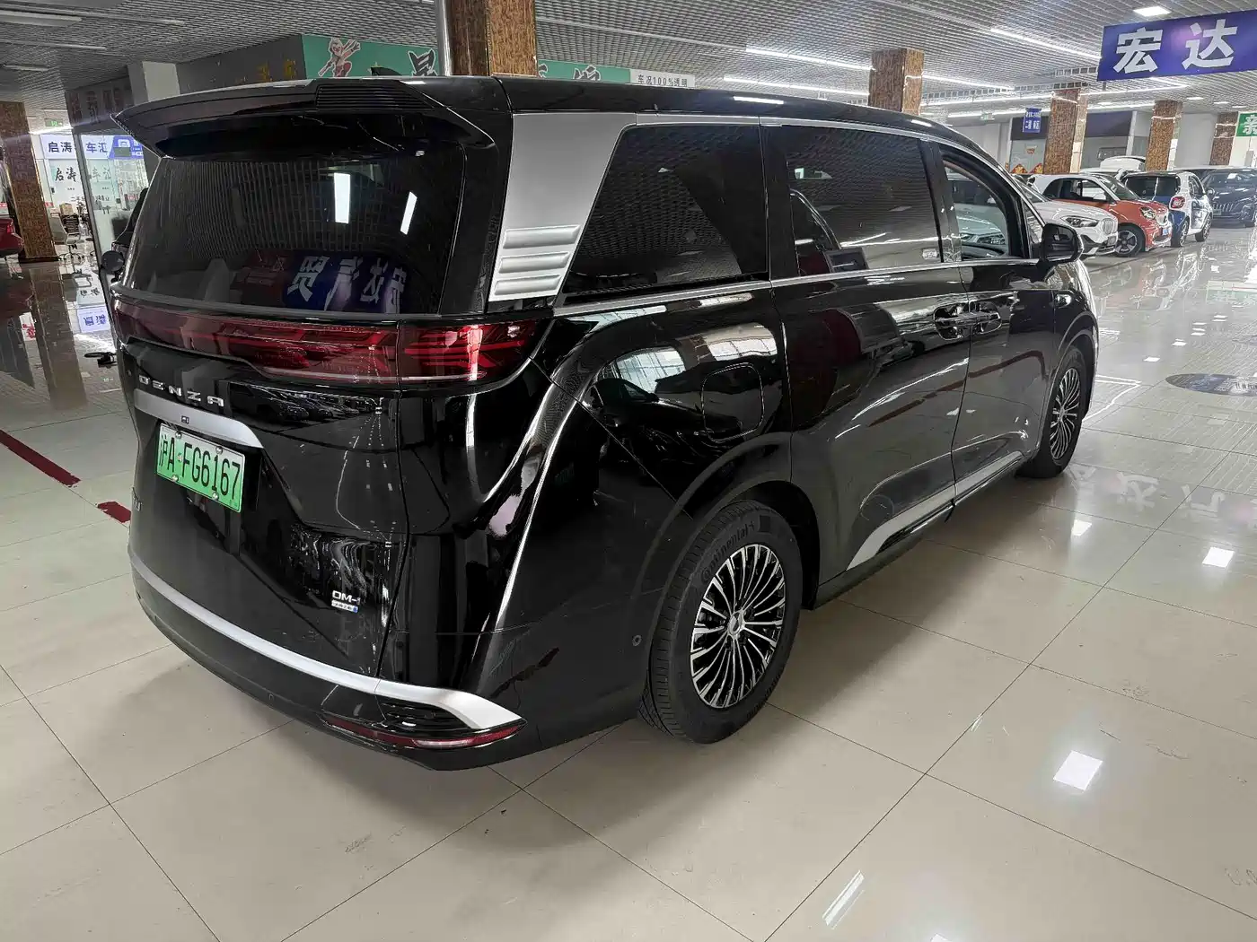 Denza D9 2025 DM-i Smart Driving Edition 1100 FWD Flagship фото 10