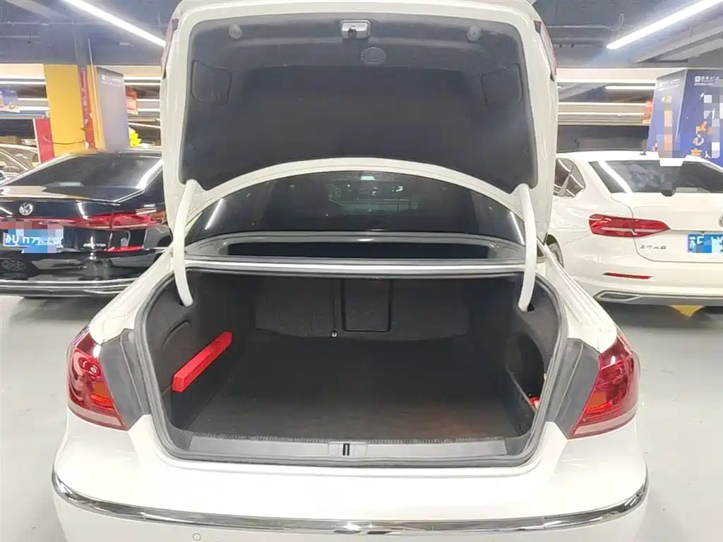 Volkswagen FAW-Volkswagen CC 2015 1.8TSI Luxury фото 19