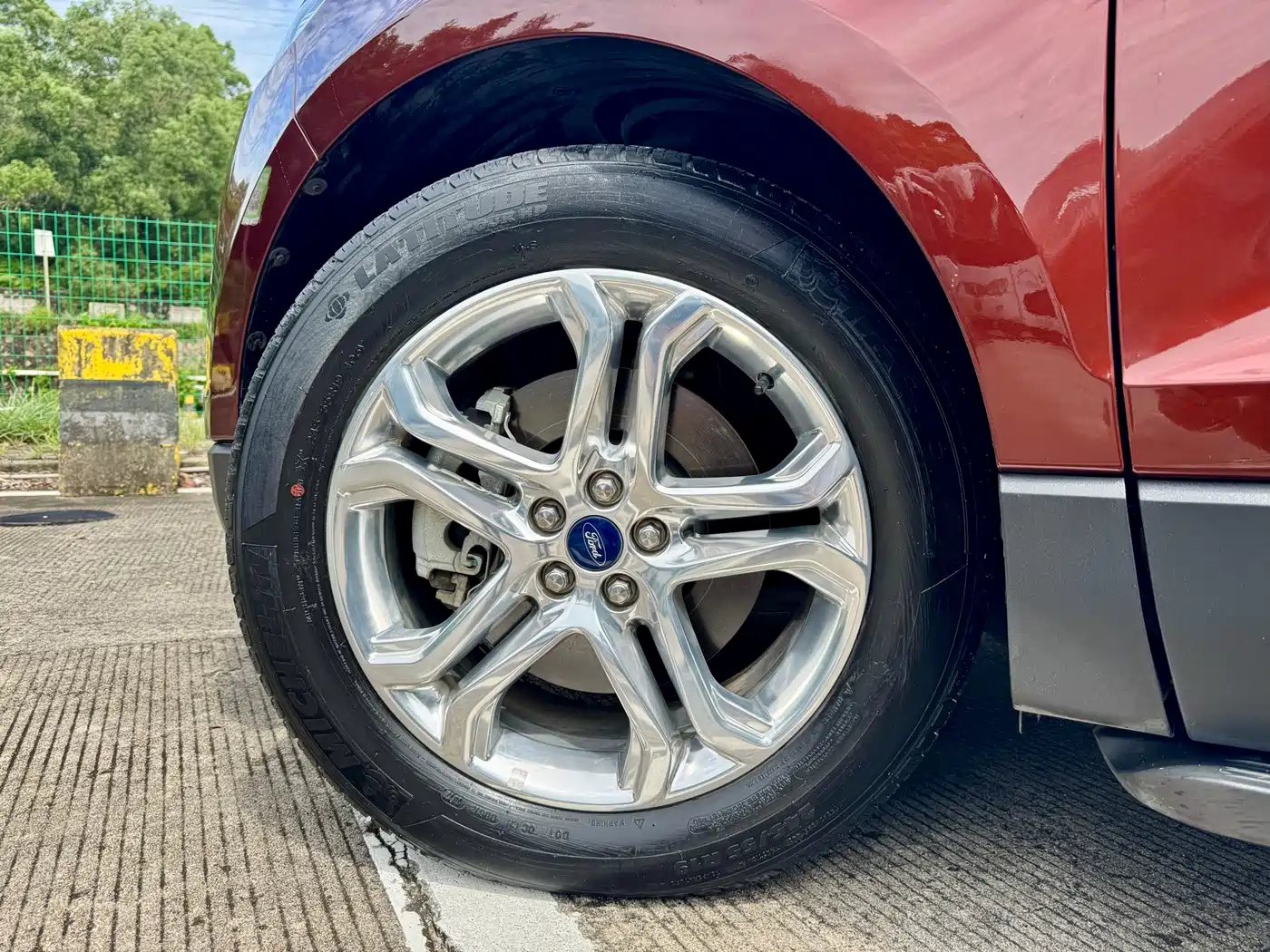 Фото 16 - Ford Edge