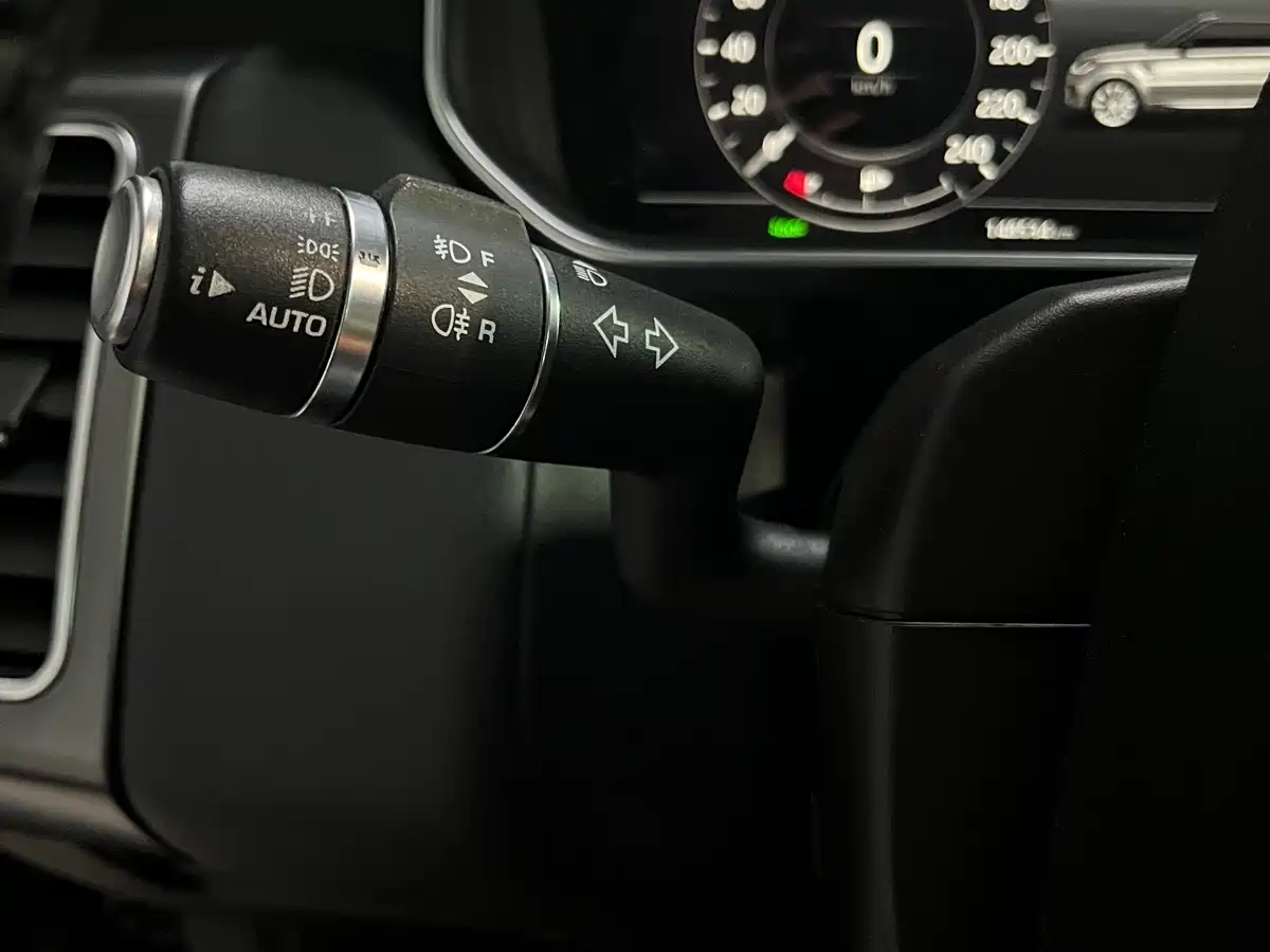 Land Rover Range Rover Sport 2019 3.0 SC V6 Special Edition фото 25