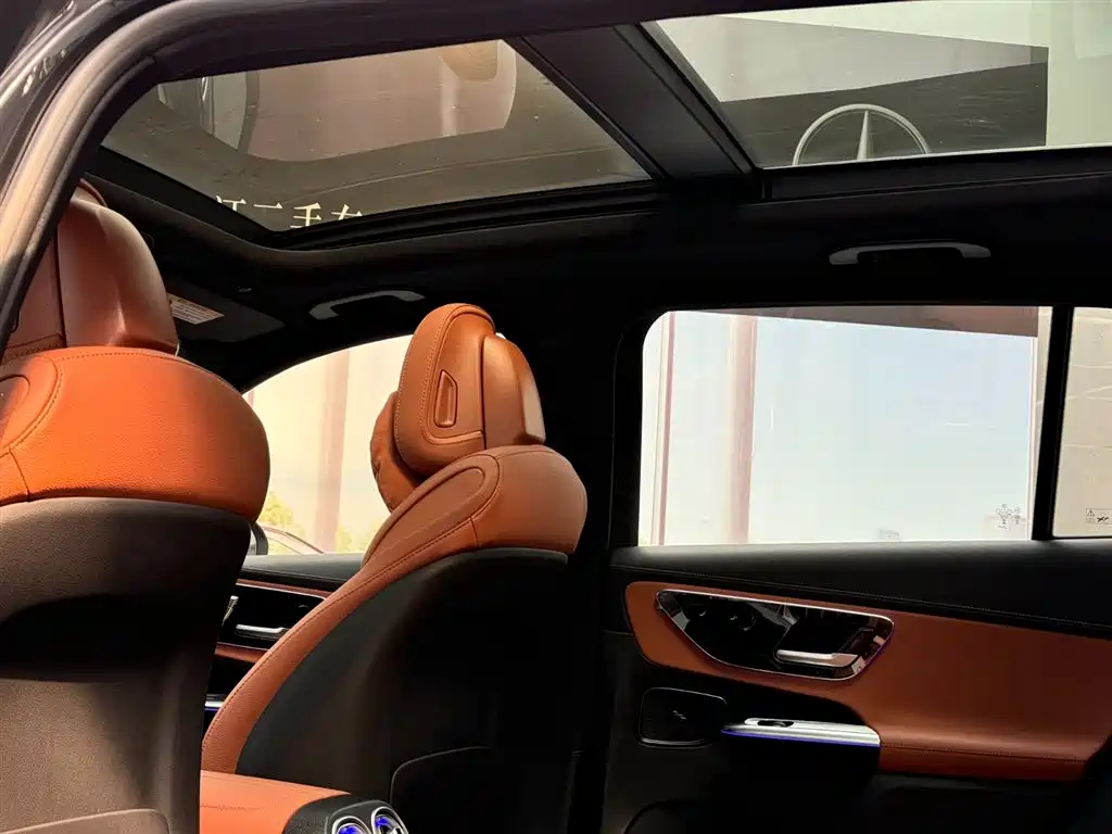 Mercedes-Benz GLC 2025 Model Year GLC 260 L 4MATIC Luxury фото 12