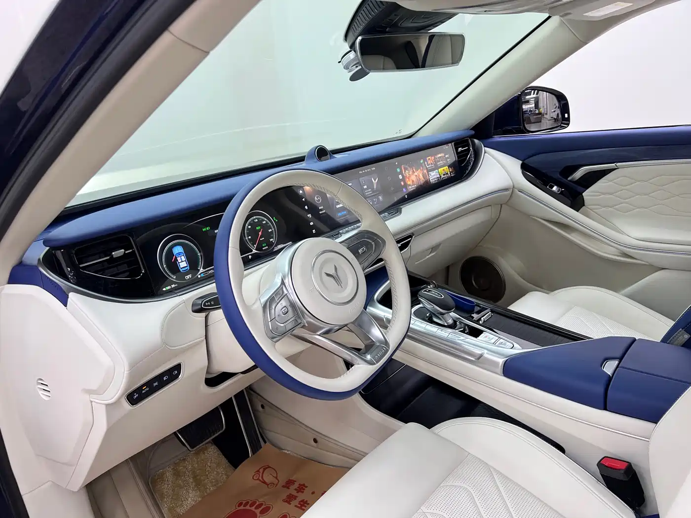 Voyah Auto VOYAH FREE 2021 AWD Standard Range Extender Exclusive Luxury Package фото 14