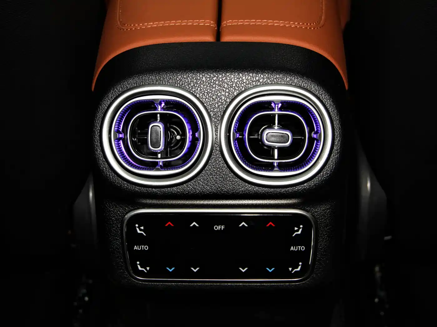 Mercedes-Benz GLC 2025 Facelift GLC 260 L 4MATIC Dynamic фото 12