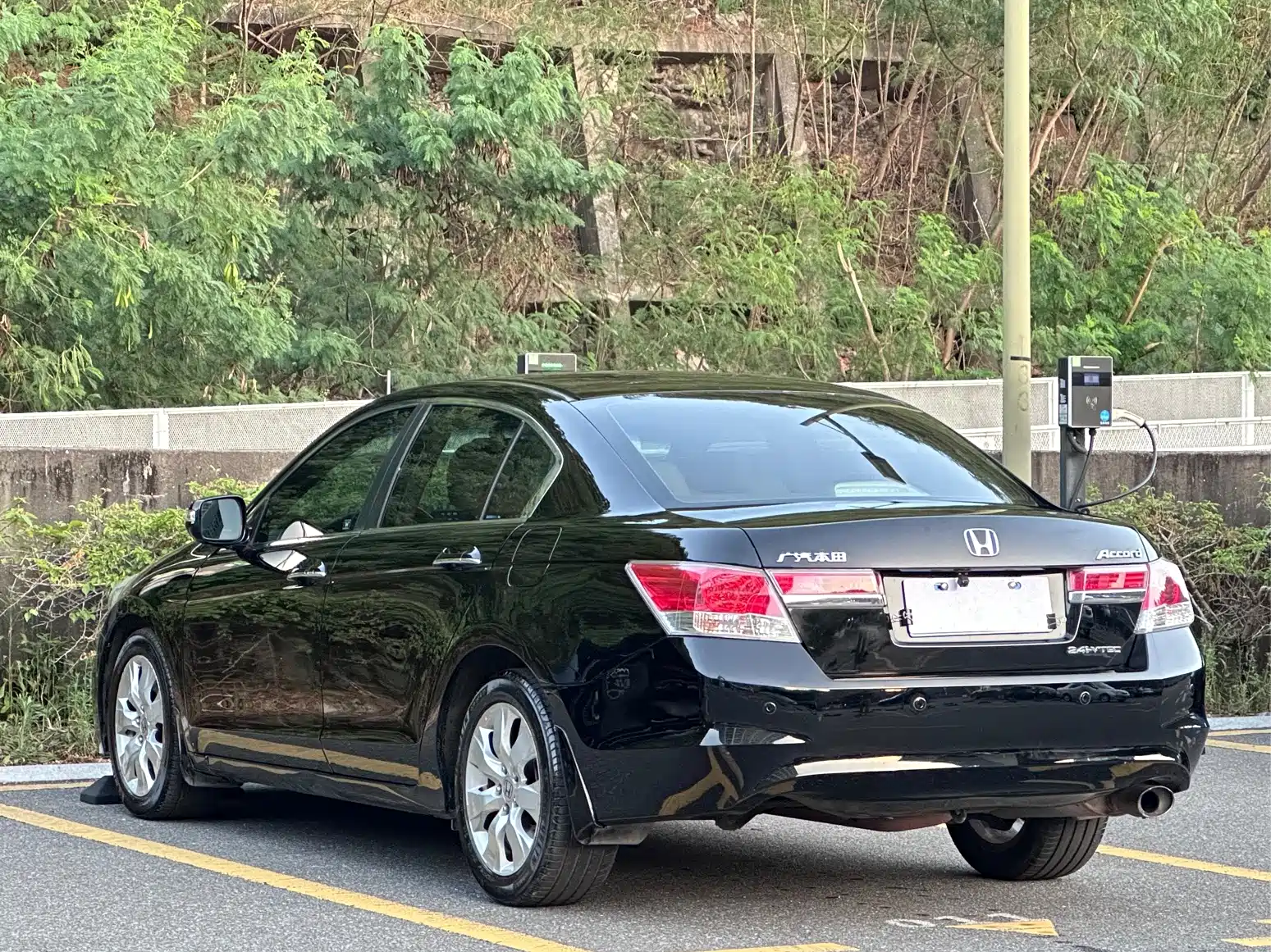 Photo 10 - Honda Accord