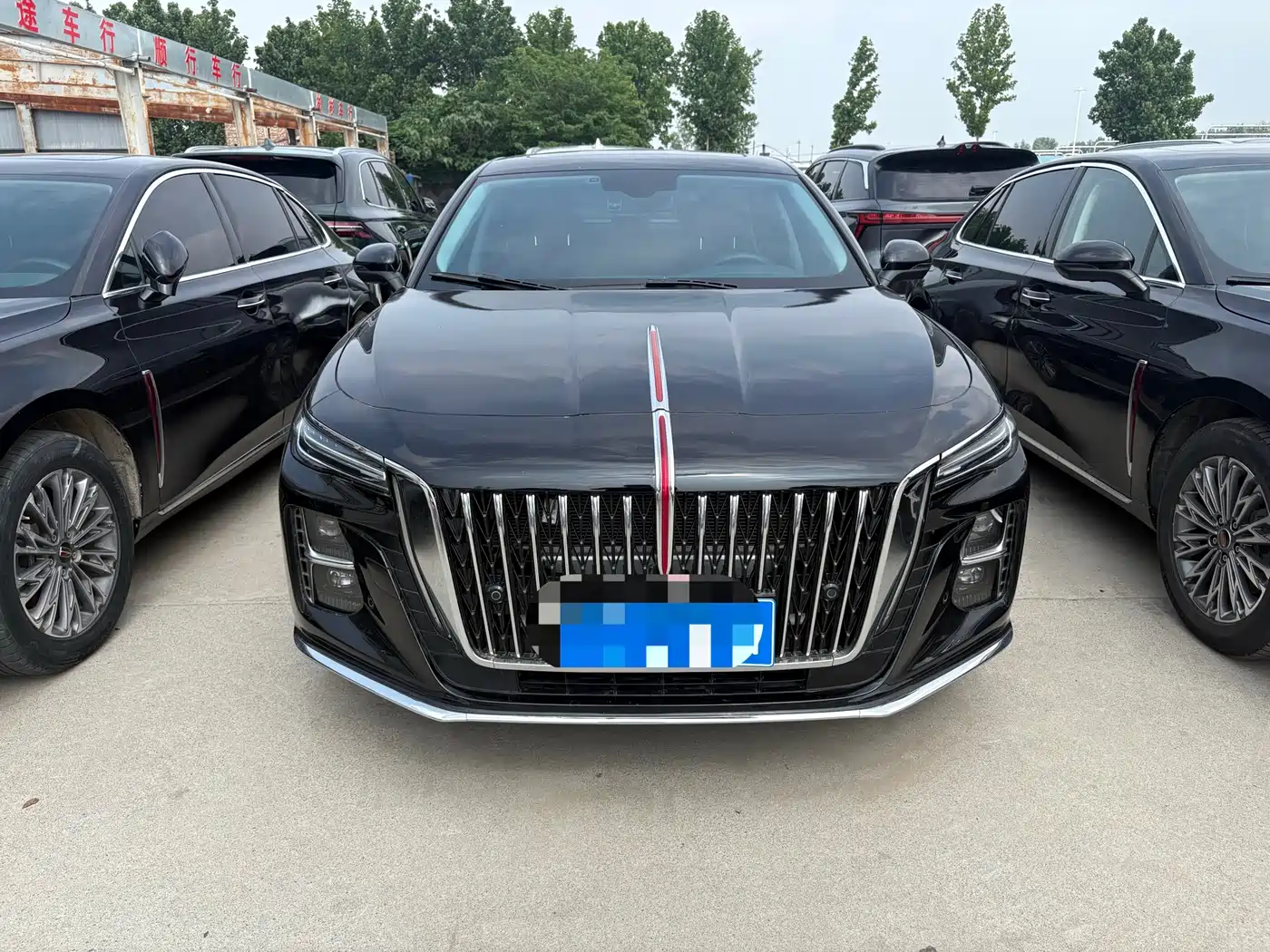 Hongqi H5 2025 1.5T DCT Qiyue 500,000 Units Commemorative Edition фото 2