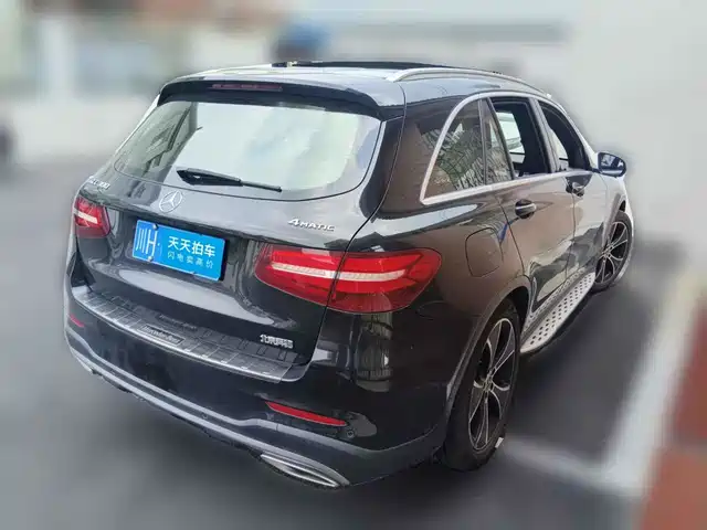 Mercedes-Benz GLC 2018 GLC 300 4MATIC Dynamic — фото 2