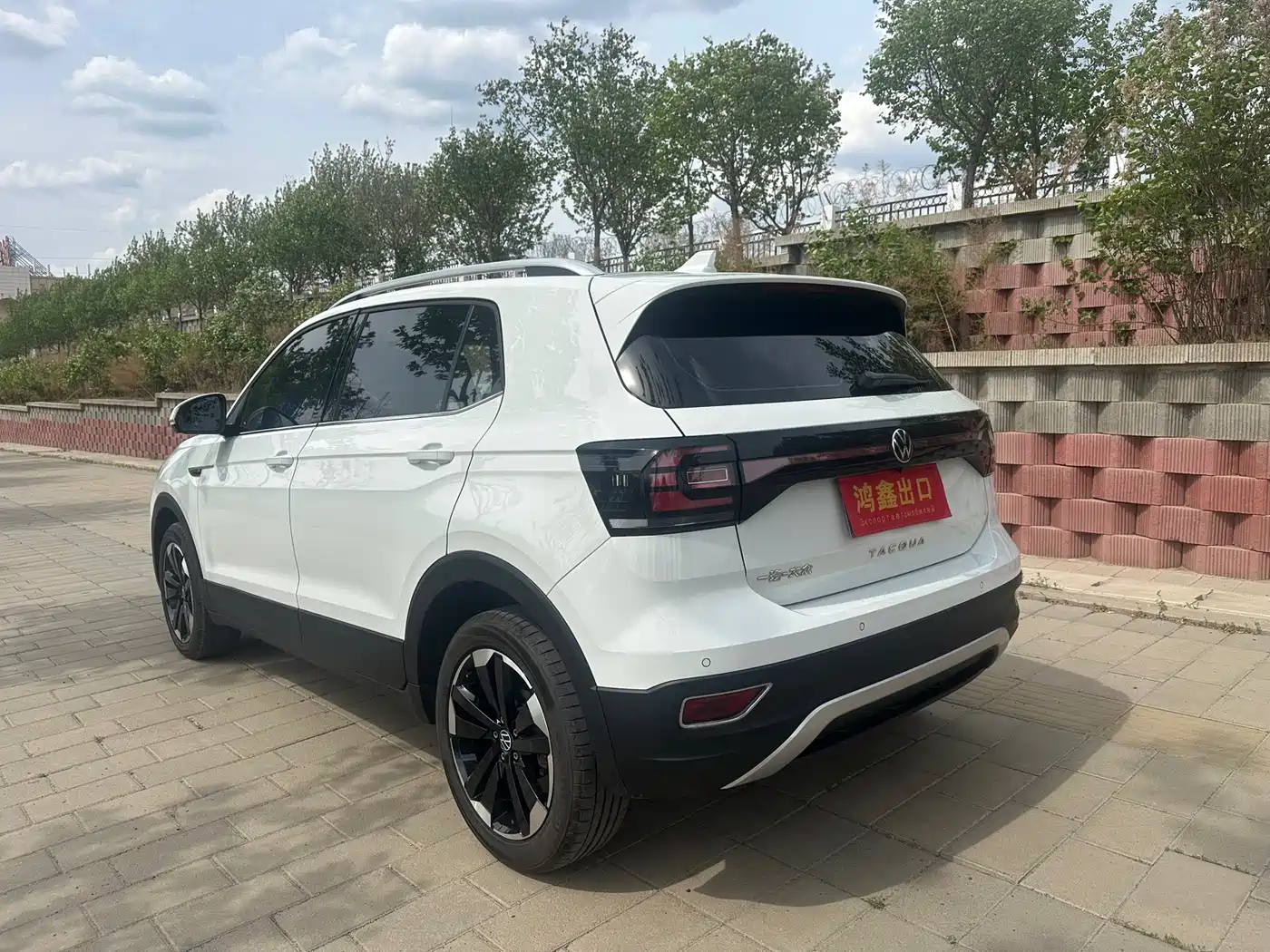 Volkswagen Tanying 2021 1.5L Automatic Smart Connect Edition фото 8