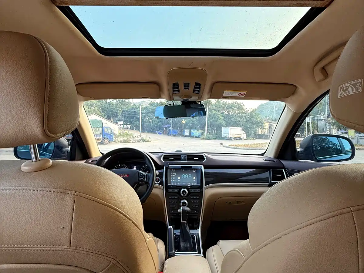 Фото 19 - Haval H2