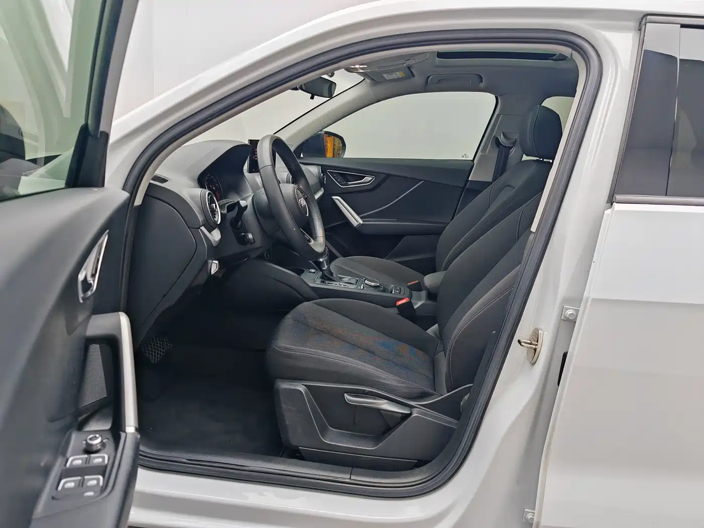 Audi Q2L 2020 35 TFSI Progressive Dynamic Model фото 14