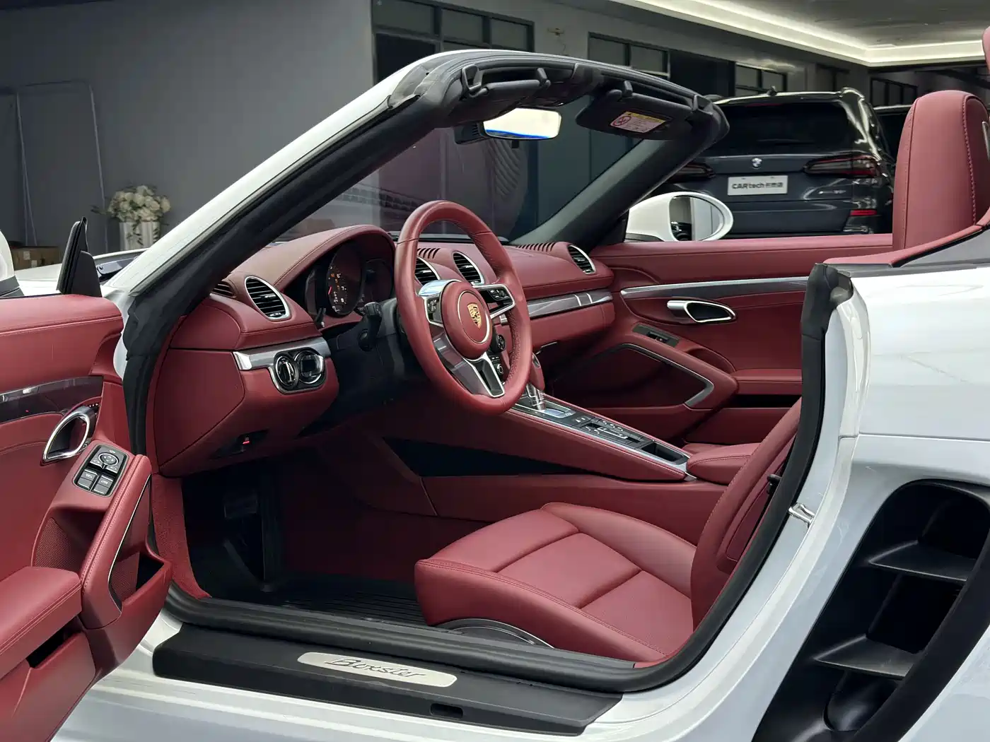 PORSCHE 718