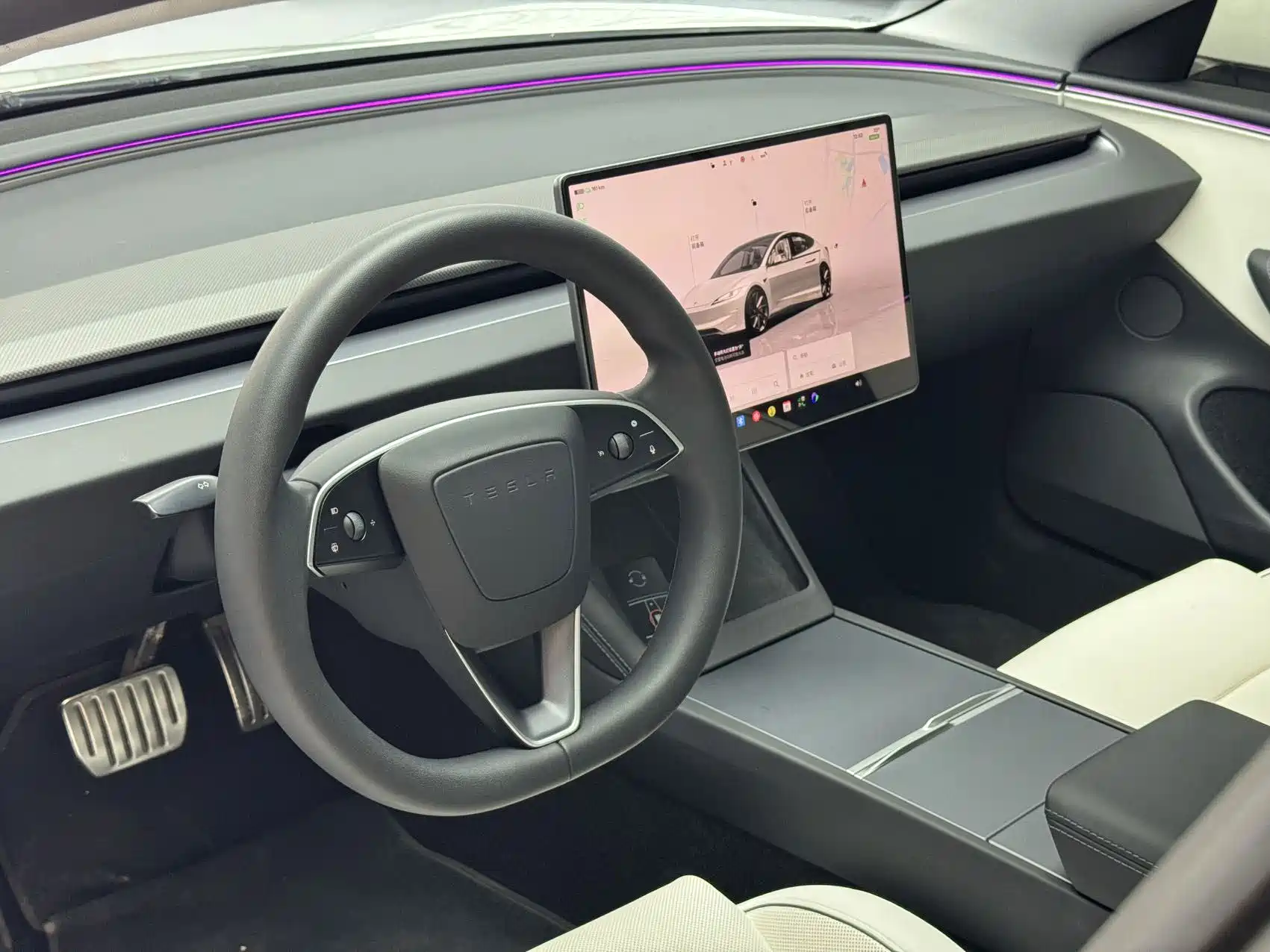 Photo 4 - Tesla Model 3