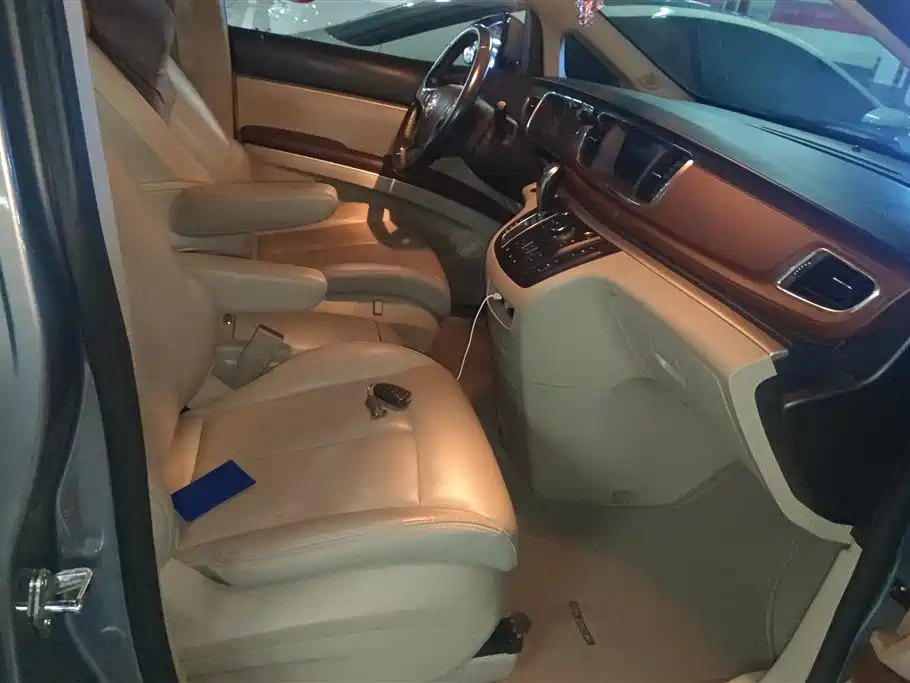 Buick GL8 2018 28T Luxury Model China VI фото 8