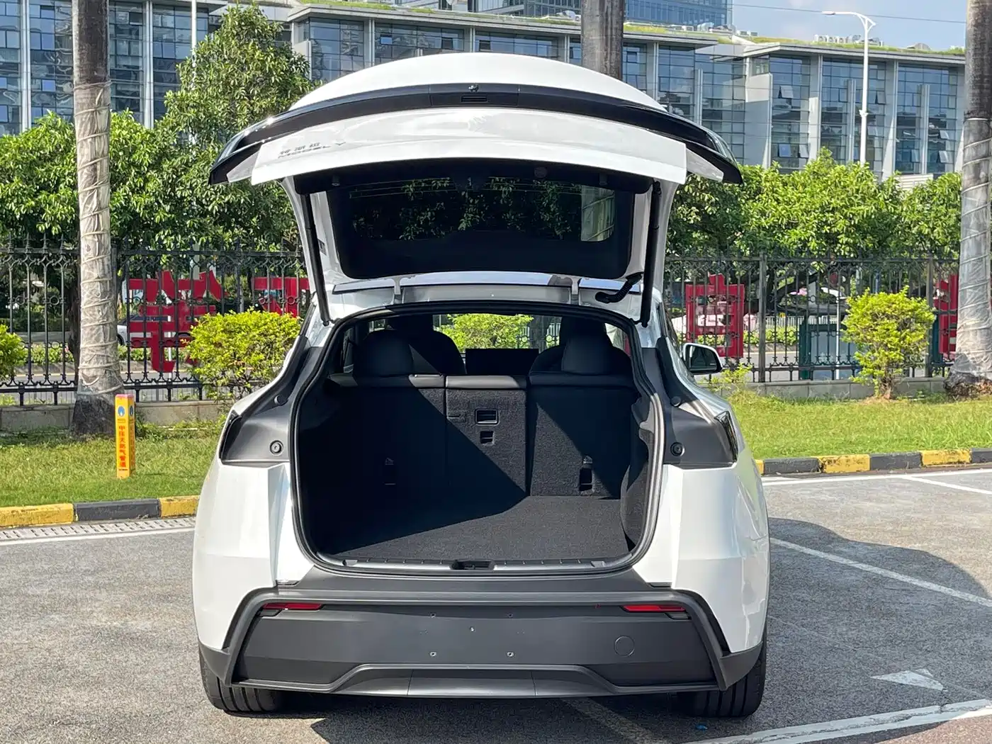 Tesla Model Y 2026 2026 Long Range Rear-Wheel Drive