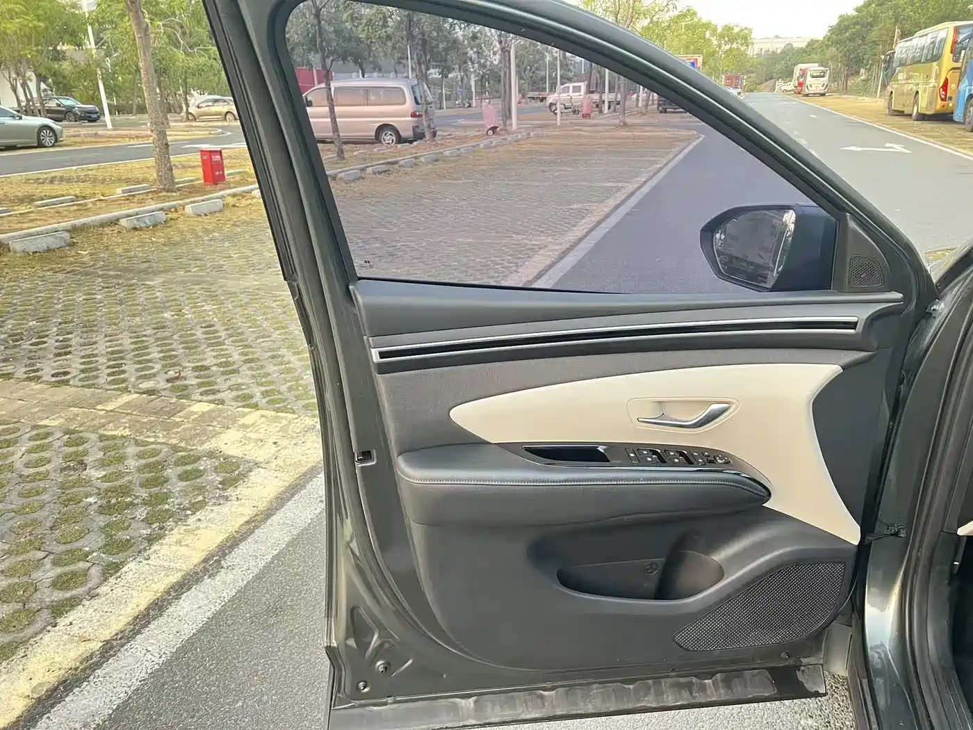 Hyundai Tucson 2021 Tucson L 1.5T DCT LUX Premium фото 11
