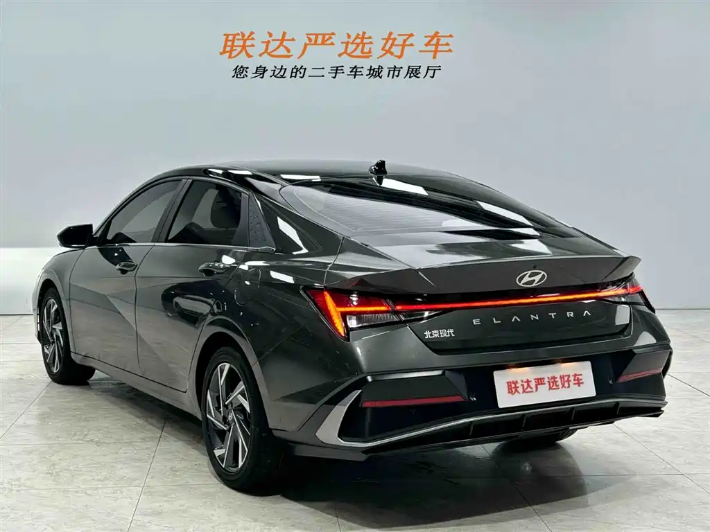 Hyundai Elantra 2023 1.5L CVT TOP Flagship Edition фото 23