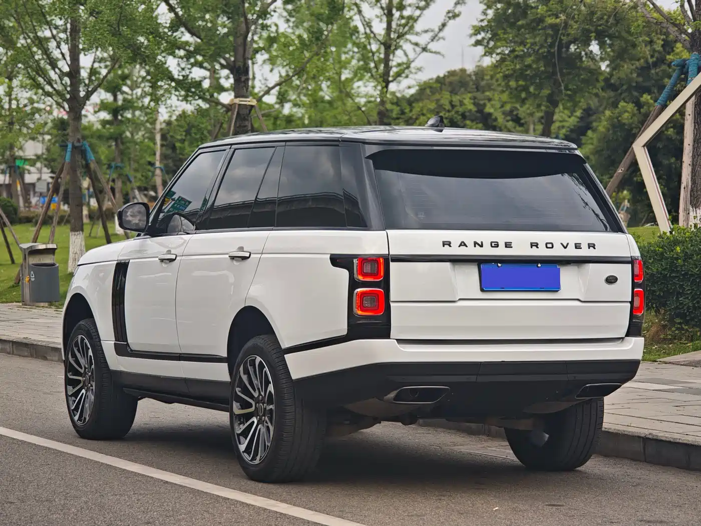 Land Rover Range Rover 2017 3.0 SC V6 Vogue фото 19