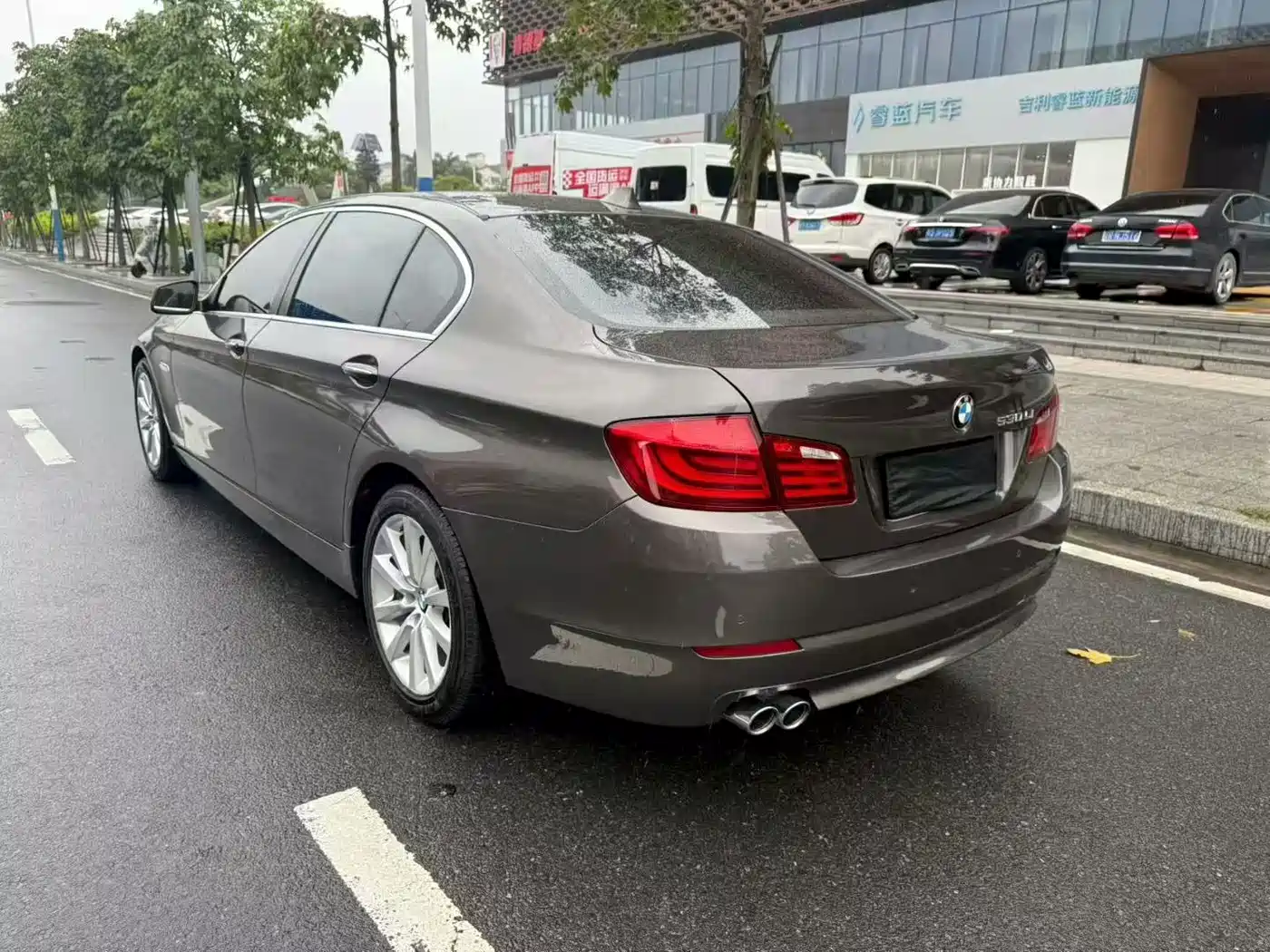 Фото 5 - BMW 5 Series