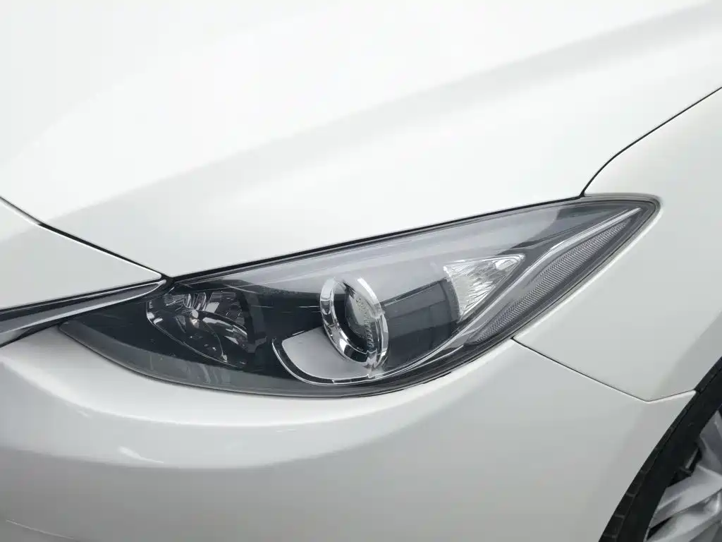 Photo 7 - Mazda Mazda 3