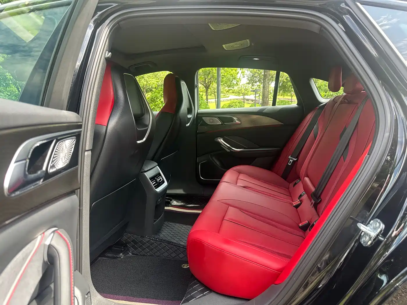Hongqi H6 2025 Model 2.0T Fashion Edition фото 21