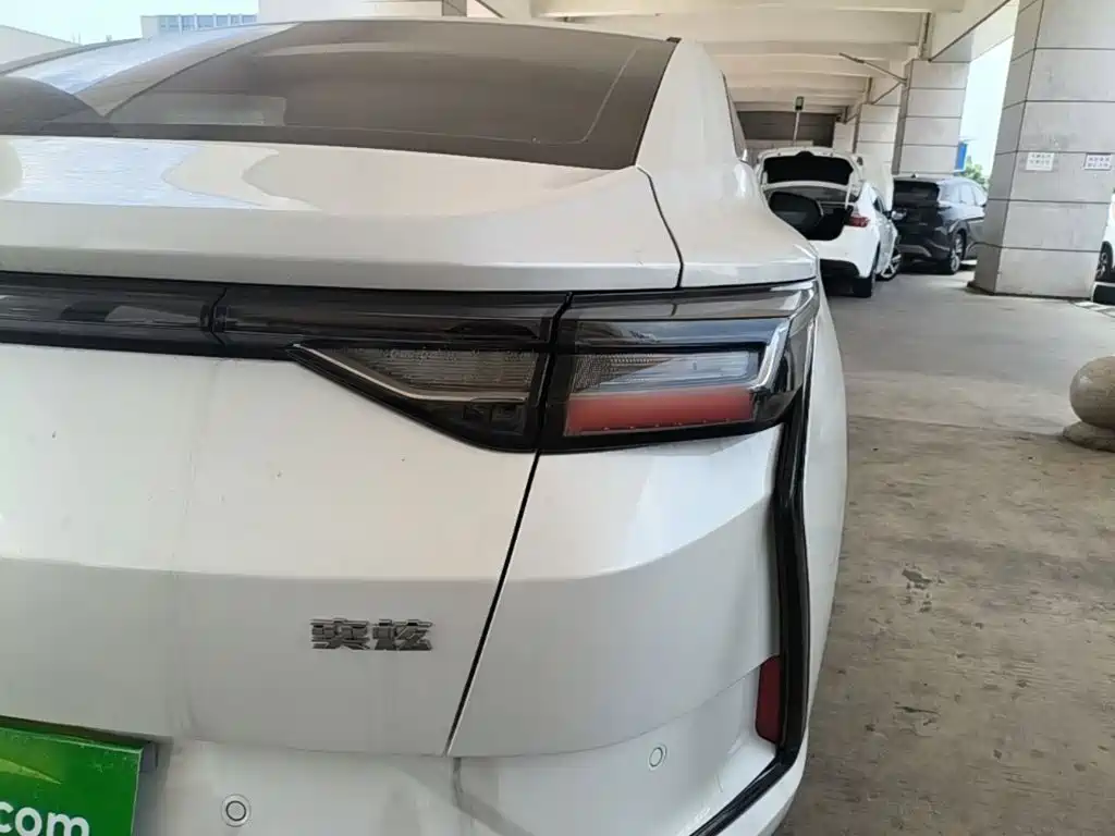 Dongfeng Aeolus Yixuan 2025 2025 1.5L Auto Luxury
