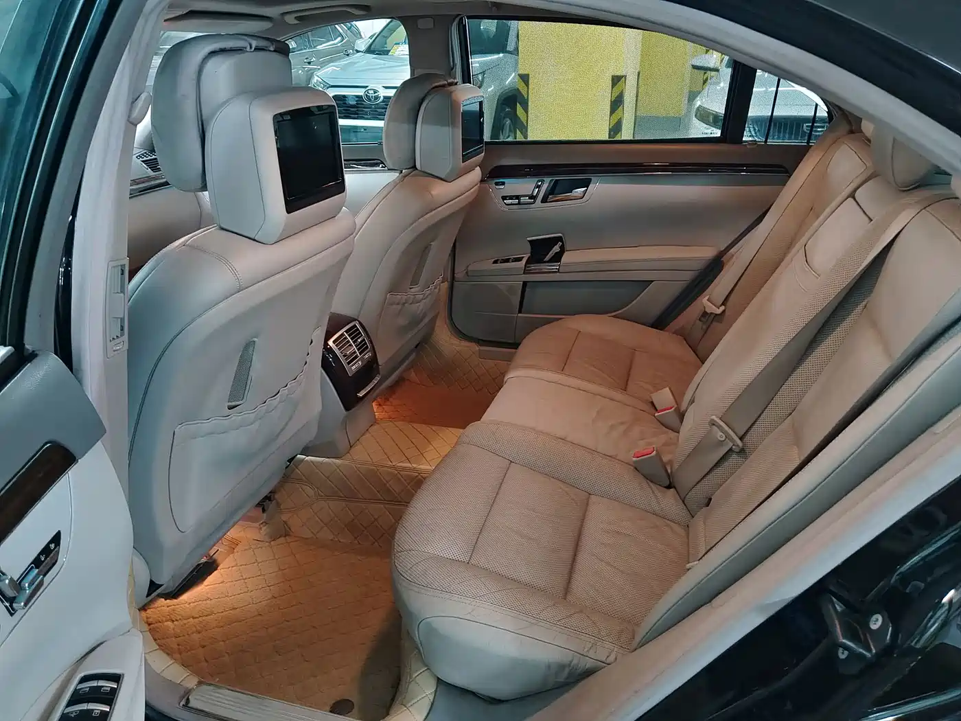Фото 8 - Mercedes-Benz S-Class