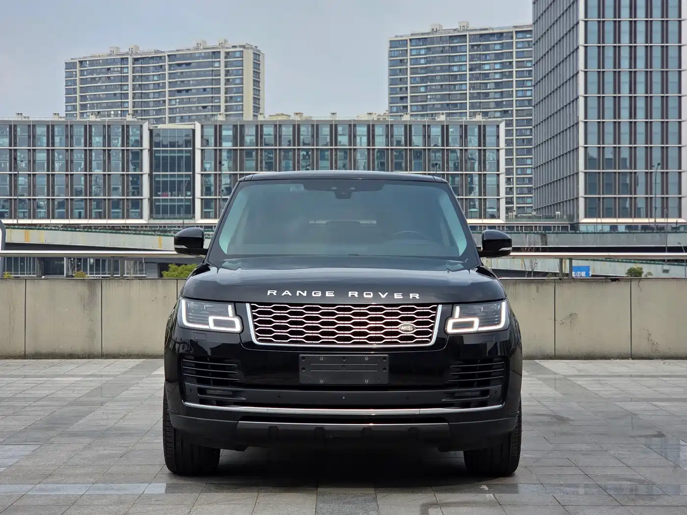 Land Rover Range Rover 2019 3.0 SC V6 Heritage Extended Edition фото 2
