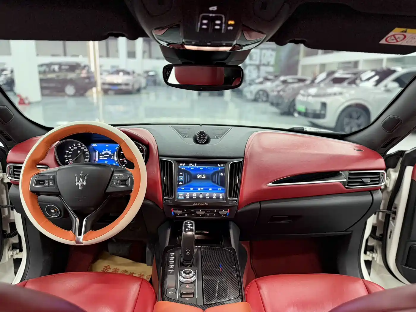 Фото 6 - Maserati Levante