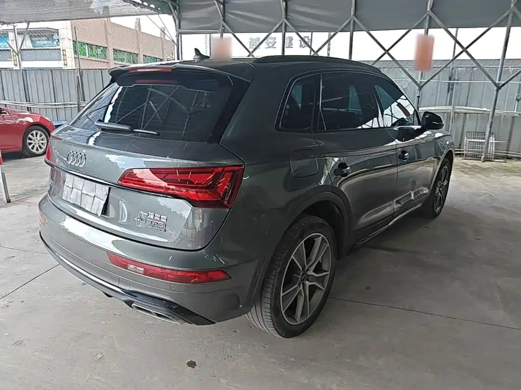 Фото 7 - Audi Q5L