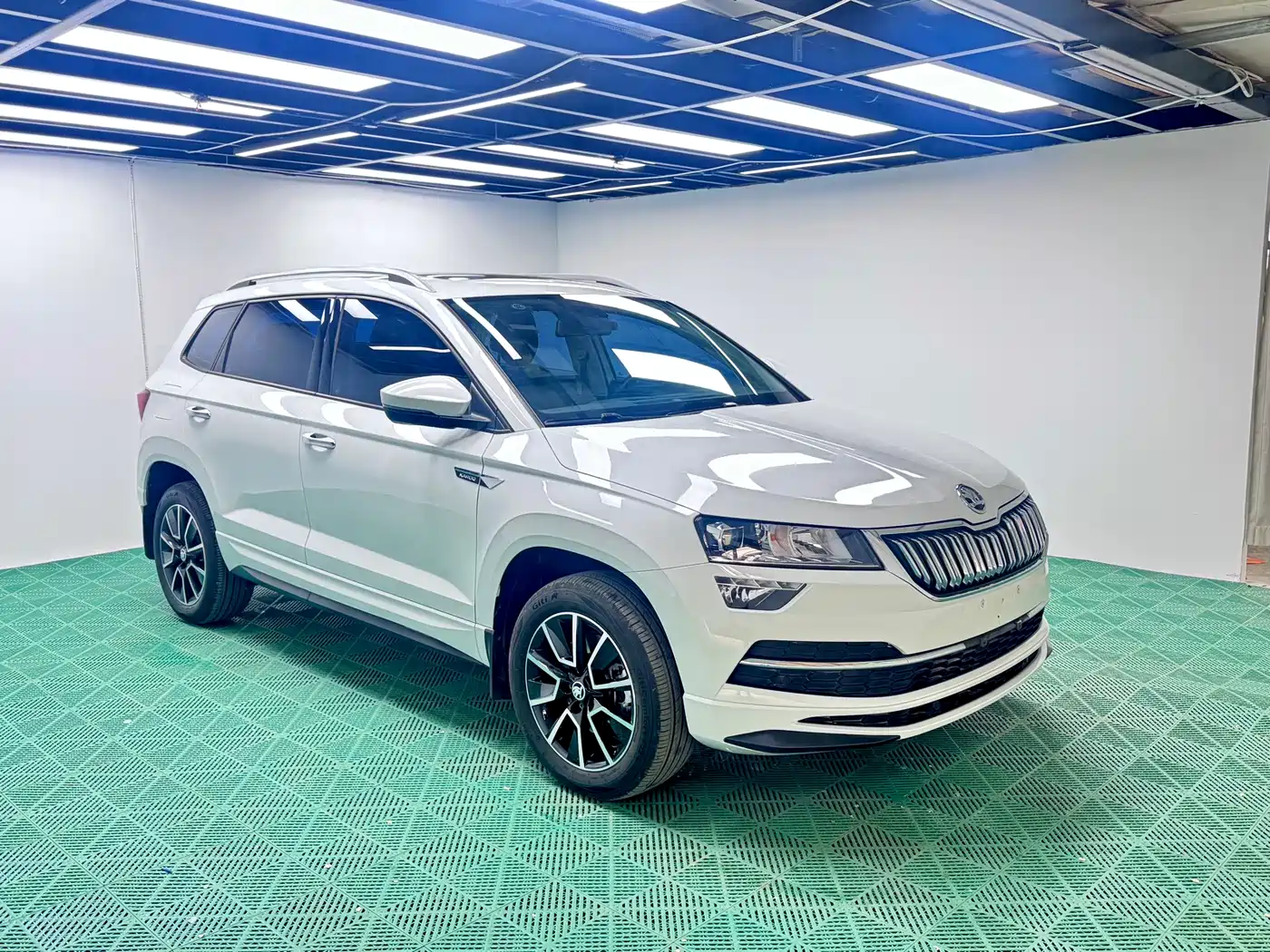 Škoda Karoq 2023 TSI280 Premium Edition фото 3