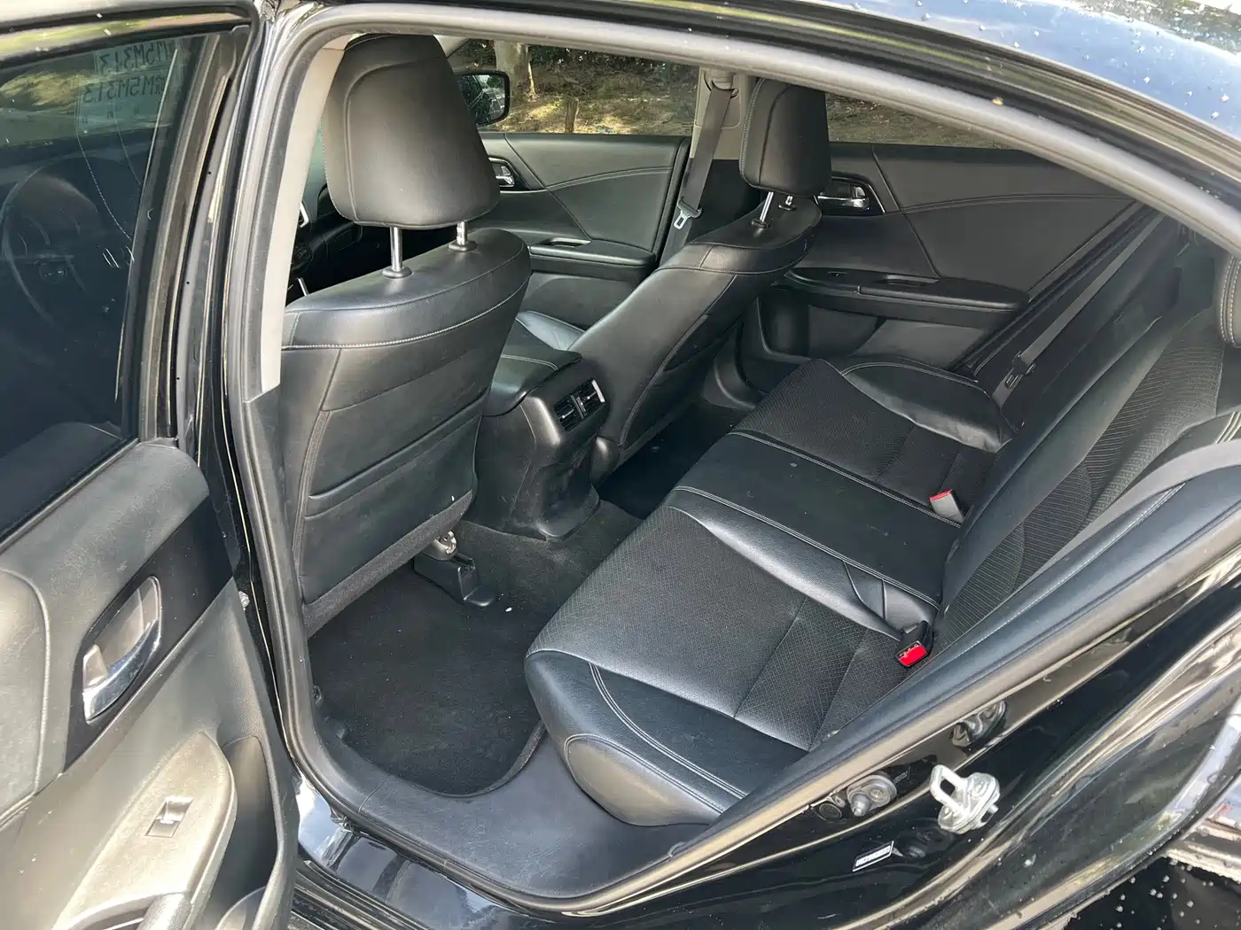 Фото 9 - Honda Accord