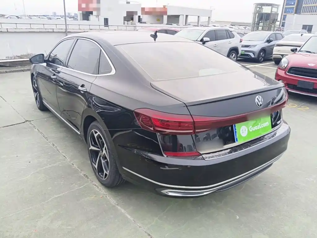 Photo 5 - Volkswagen Passat