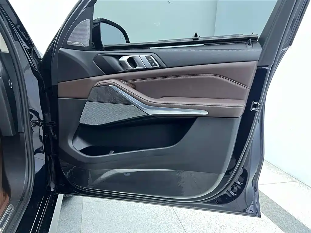 BMW X5 2022 xDrive 30Li Premium M Sport Package фото 18