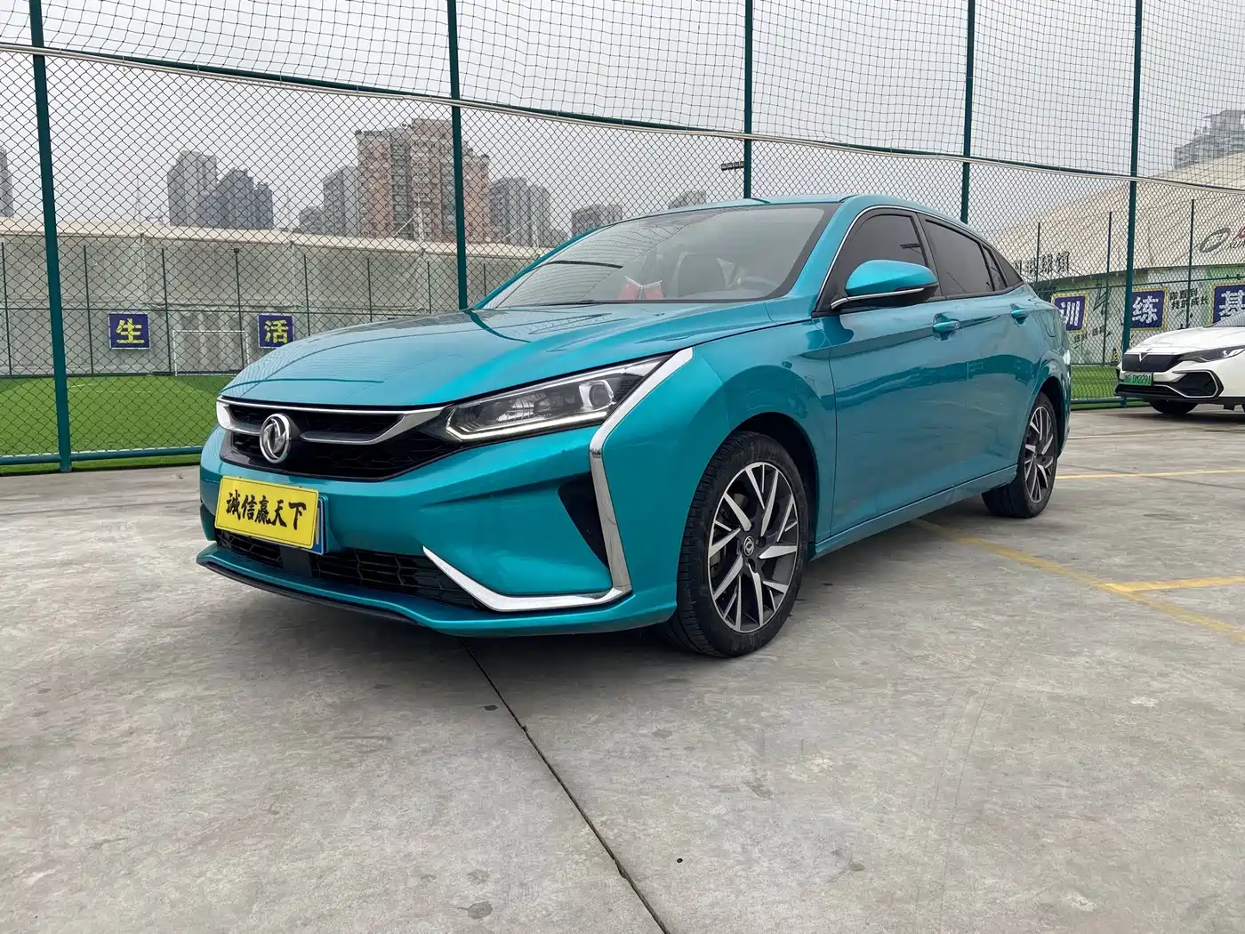 Dongfeng Aeolus Yixuan 2021 — пригон из Китая