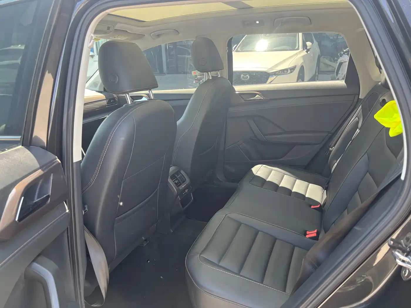 Volkswagen Tharu 2022 280TSI FWD Luxury Edition фото 8
