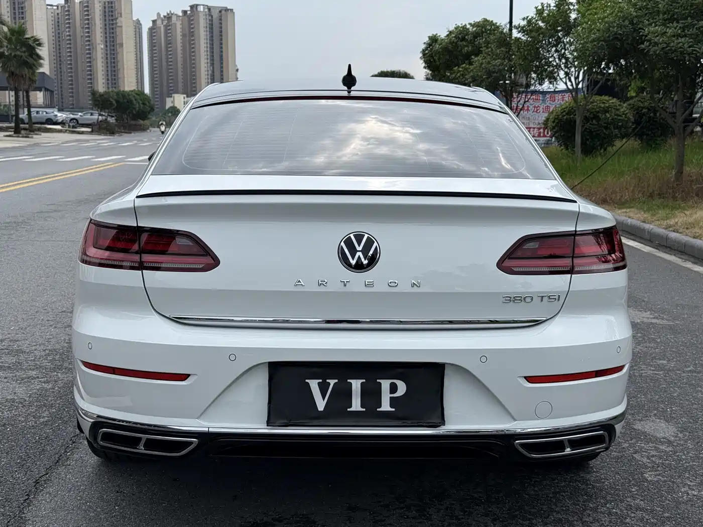 Volkswagen FAW-Volkswagen CC 2023 380TSI Eye-catching Edition фото 4