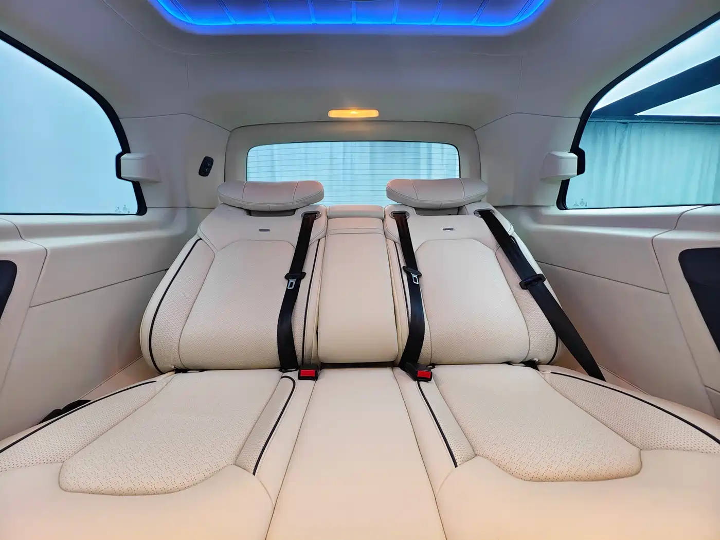Mercedes-Benz Vito 2021 2.0T Business Edition 7-seater фото 24